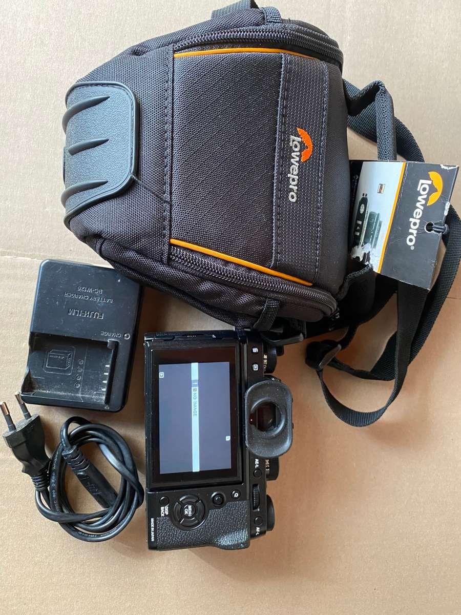 Fujifilm X-T2 Mirrorless Digital Camera Body|24.3MEGAPIXELS|128 GB SD MEMORY CARD|CHARGER|BAG